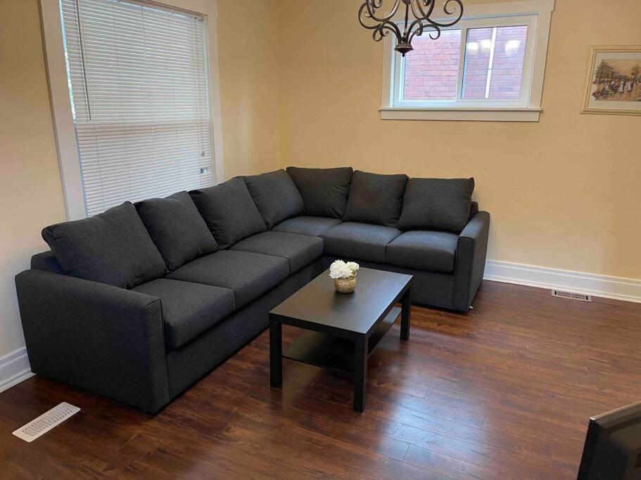 Falls Family House 5 Min Walk To Casino Falls All Attractions!! Niagara Falls Extérieur photo